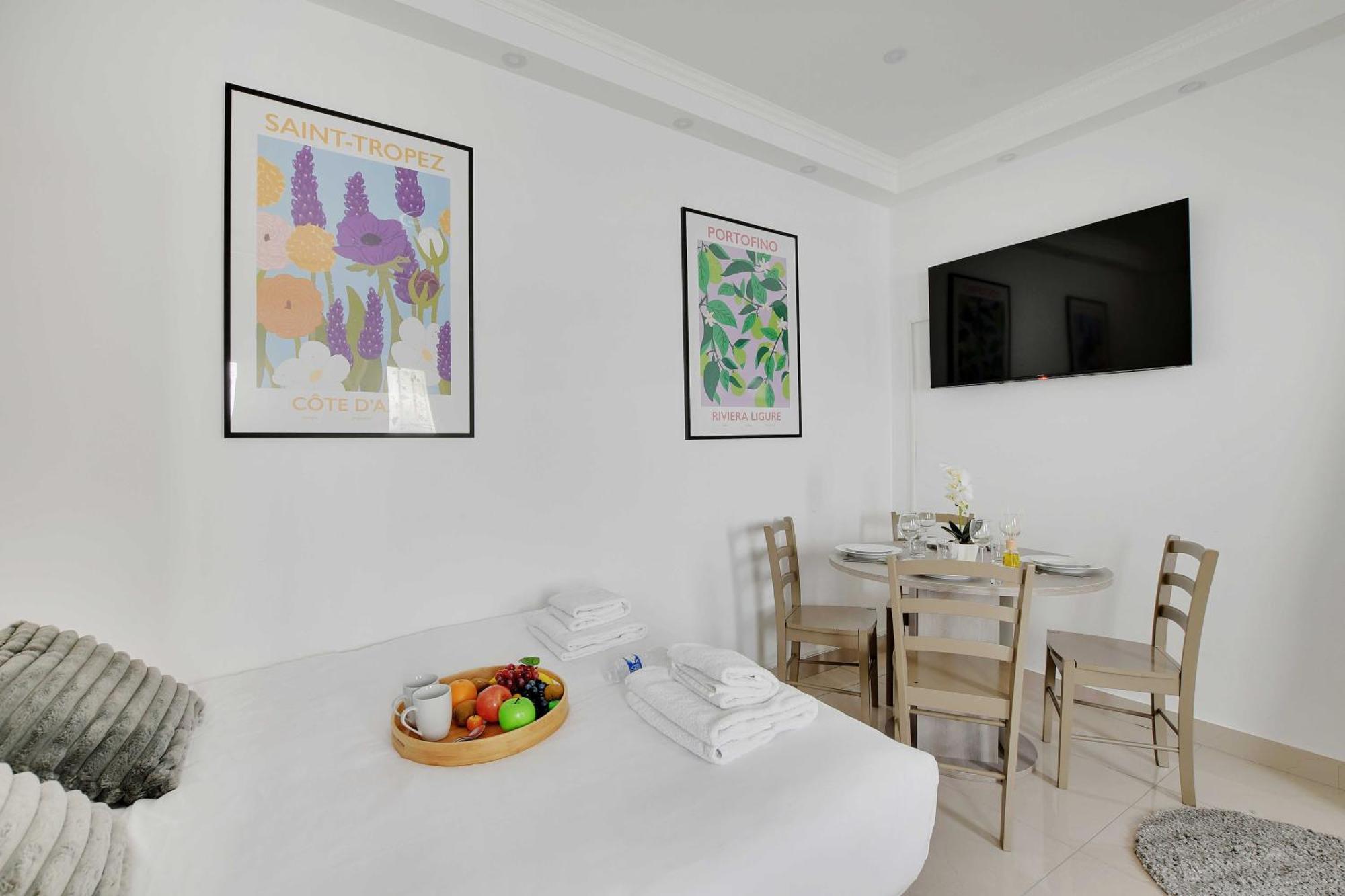 Apartment Charming For 2 - Near Voltaire & 11th Arr Town Hall, *