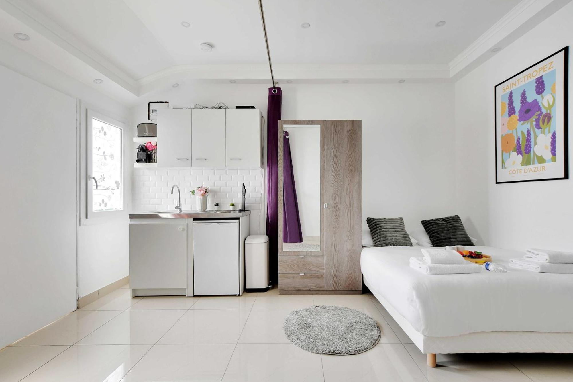 Apartment Charming For 2 - Near Voltaire & 11th Arr Town Hall, *