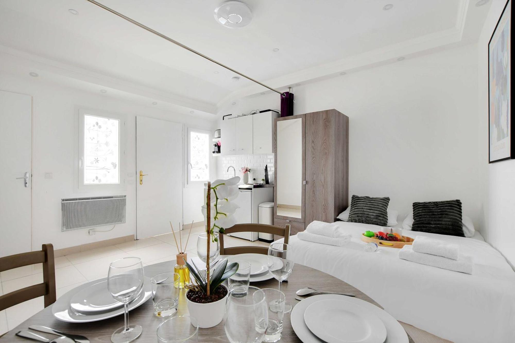 Appartement Charming For 2 - Near Voltaire & 11th Arr Town Hall, Paris