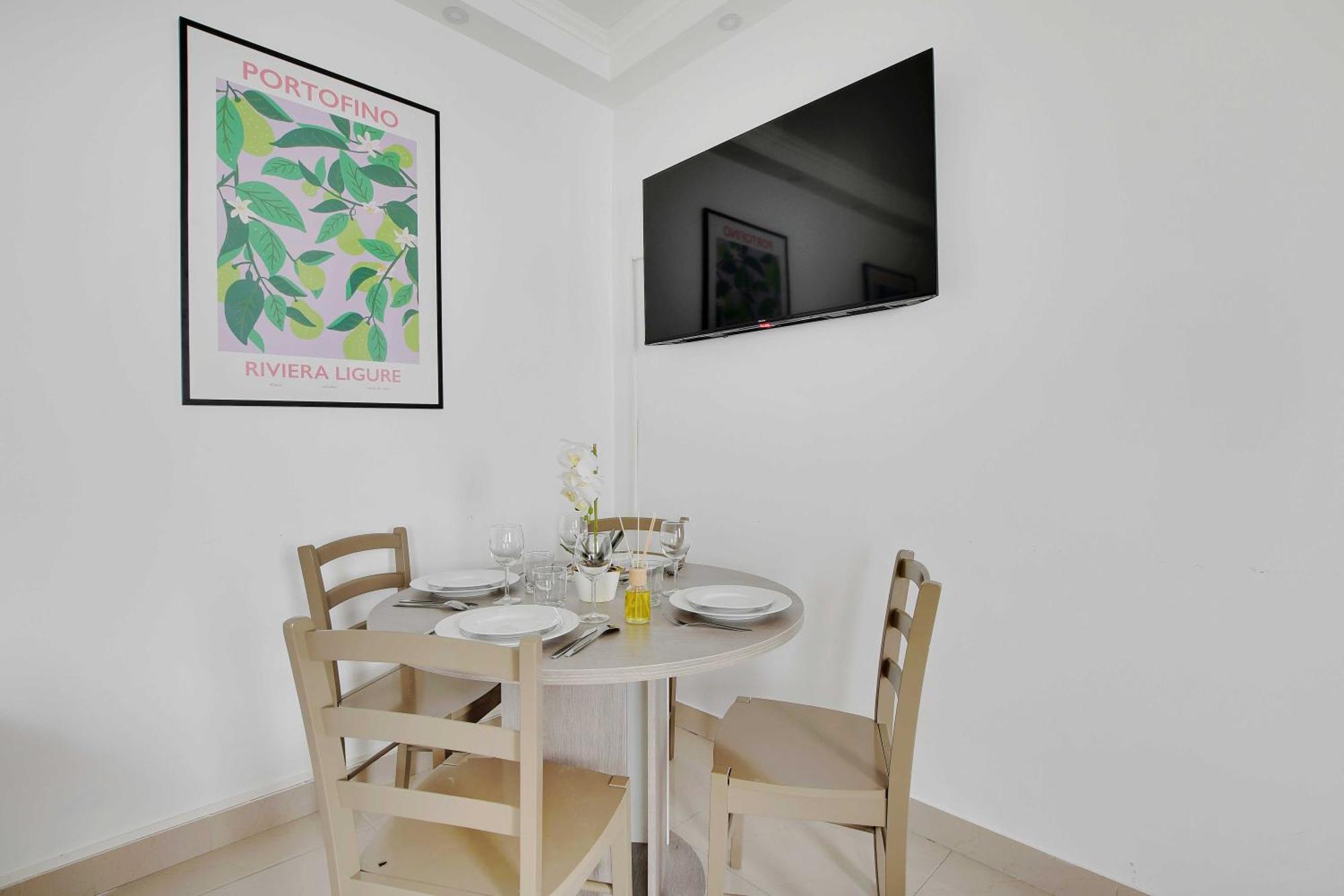 Charming For 2 - Near Voltaire & 11th Arr Town Hall, Appartement Paris
